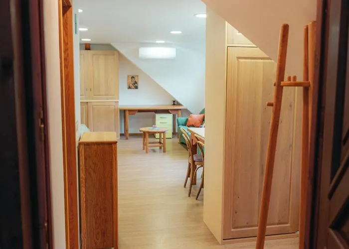 Country Retreat, Near Ljubljana City, Apartma Na Vasi, Blizu Mesta Ljubljana Appartement *